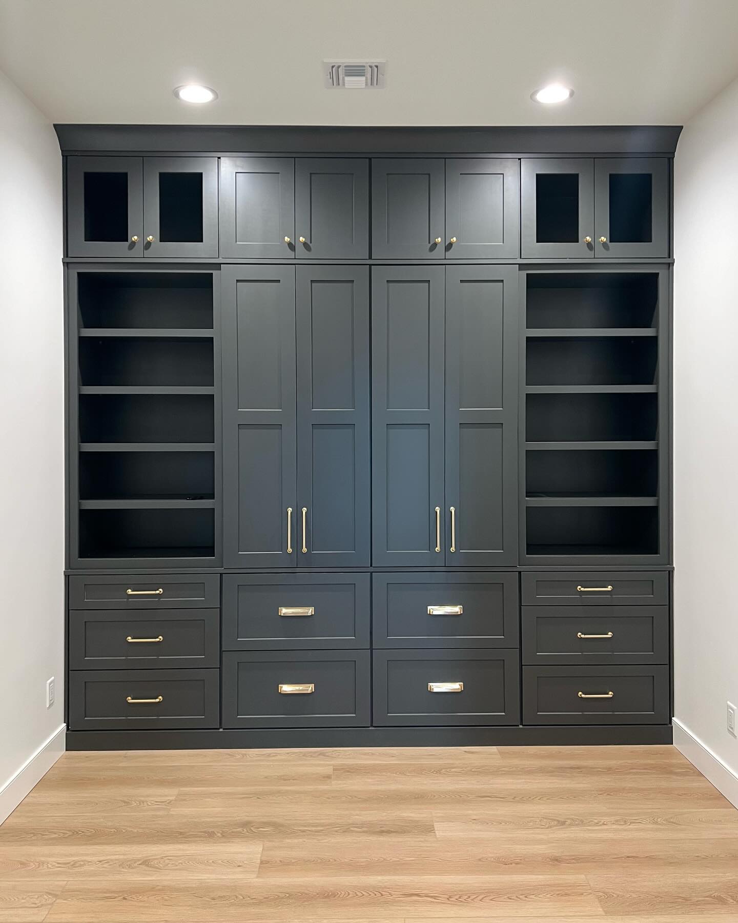 When your client loves their cabinets that you did in their old house so much that they have you put in the exact cabinets in their new house!