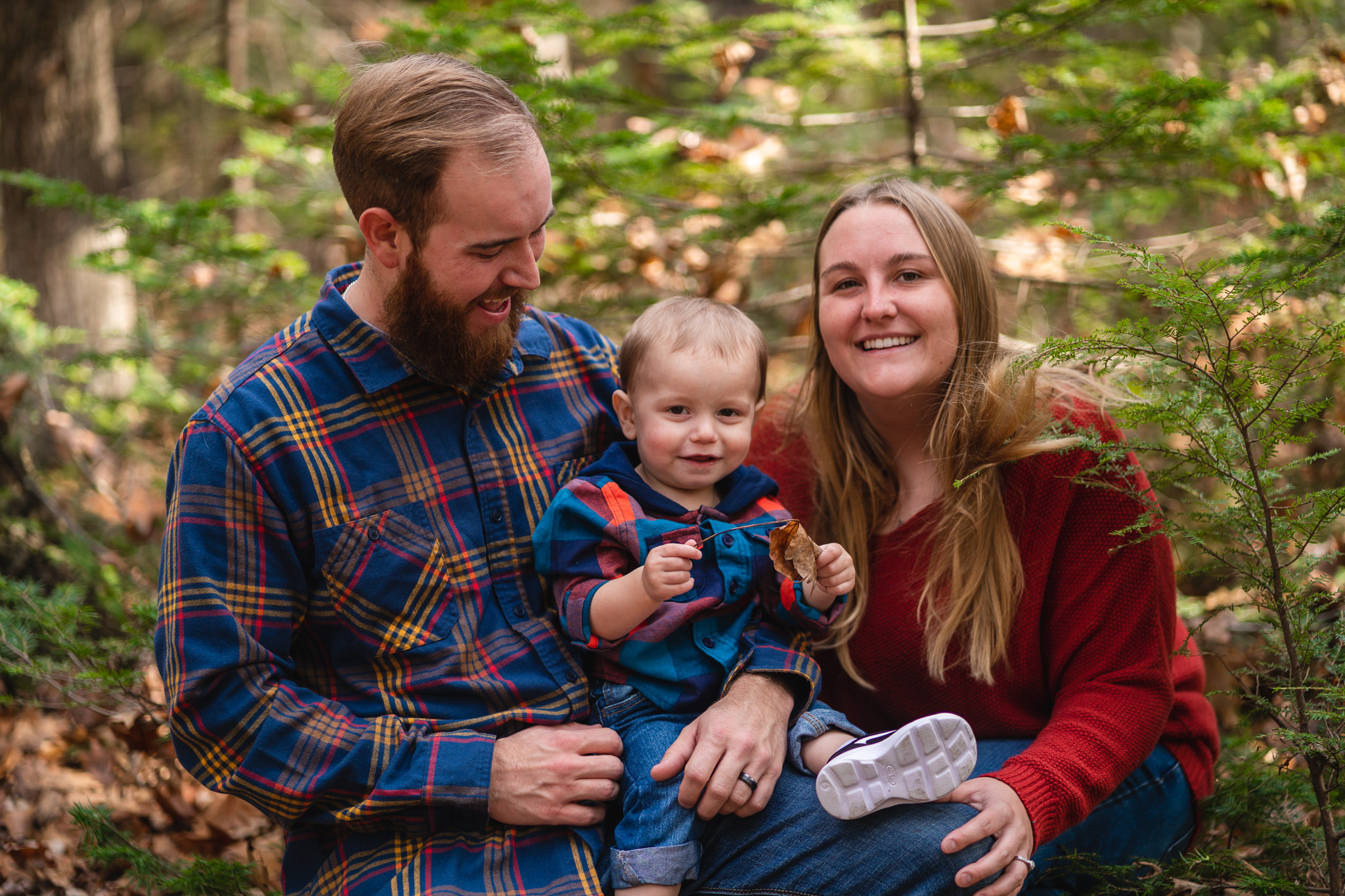Family Friday! For those who may not know, my family is expecting an addition soon! I still have some limited availability for family sessions before I take a month off, please reach out to book!