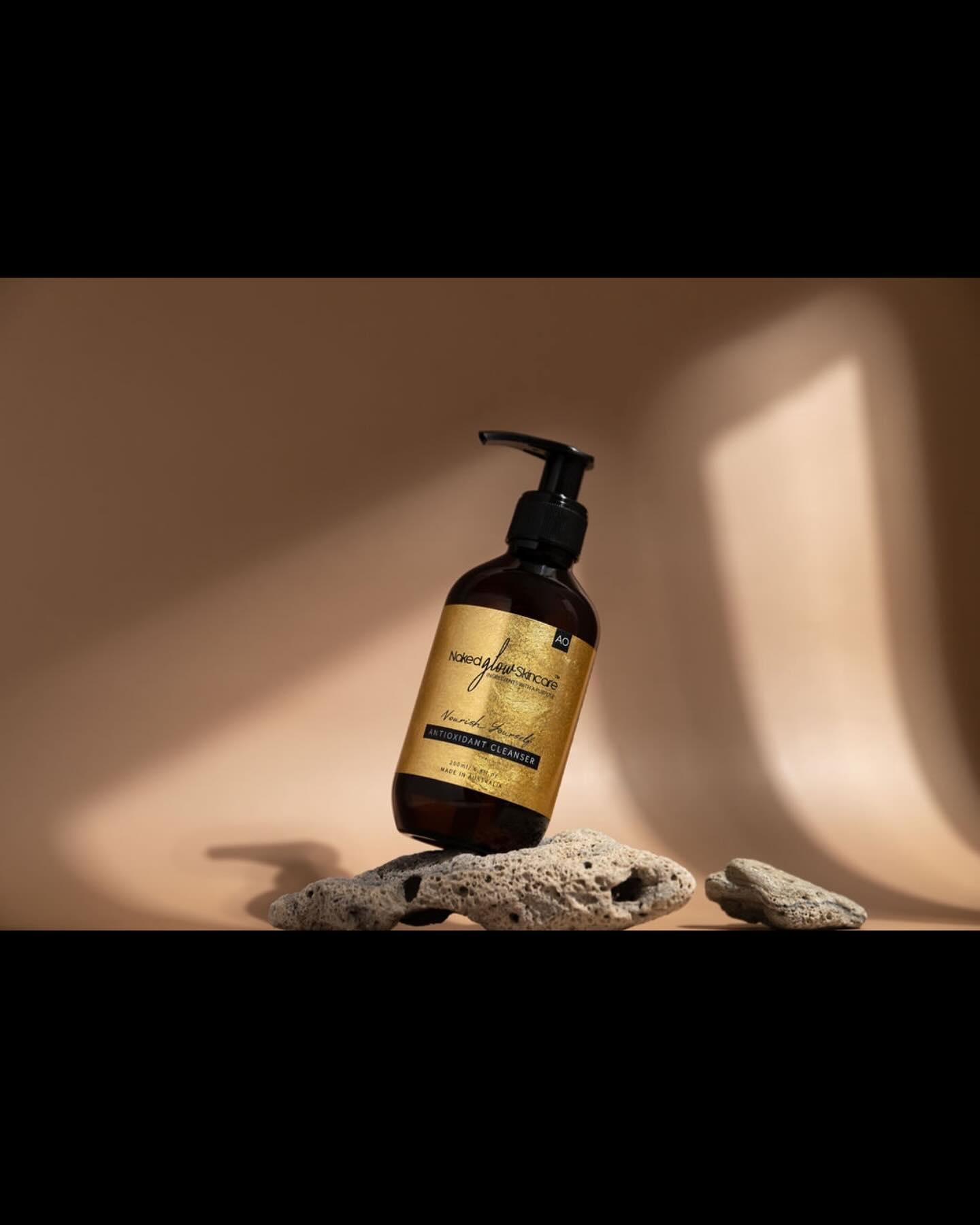 Antioxidant Cleanser
A critical step in your anti-aging skincare routine, the sulphate - free blend works to remove damaging pollutants and in turn, prevent free - radical damage that can lead to premature aging.
Skin types - all skin types, full and polluted
Naturally scented with Orange, Lemon and Petitgrain.
-
-
-
#skincareroutine #skincareproducts #australianproducts