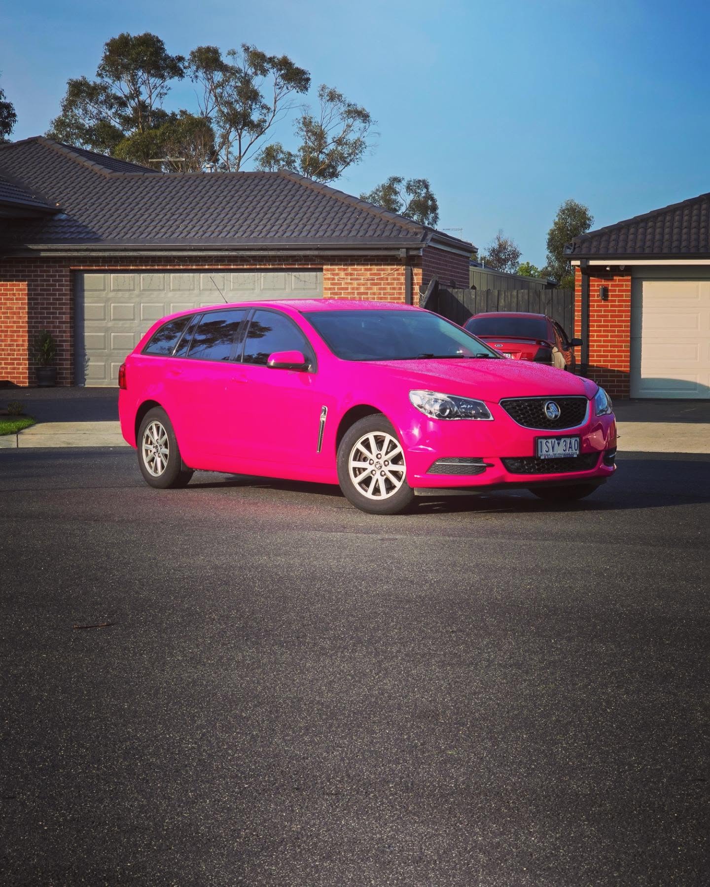 Full wrap in @kpmf_vinyl momentum pink
#kpmf #kpmfvinyl #momentumpink #vinylwrap #vinylwrapping @kpmfvehiclewraps @kpmfvinyl @orafol_australia
