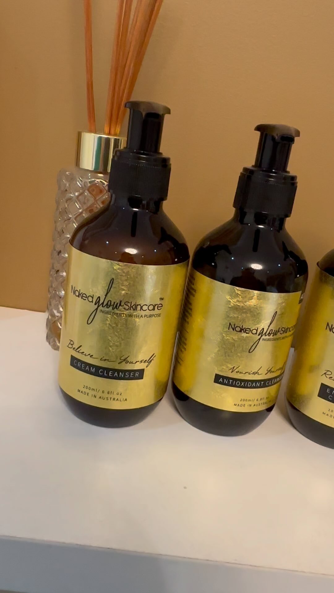 @nakedglowskincare