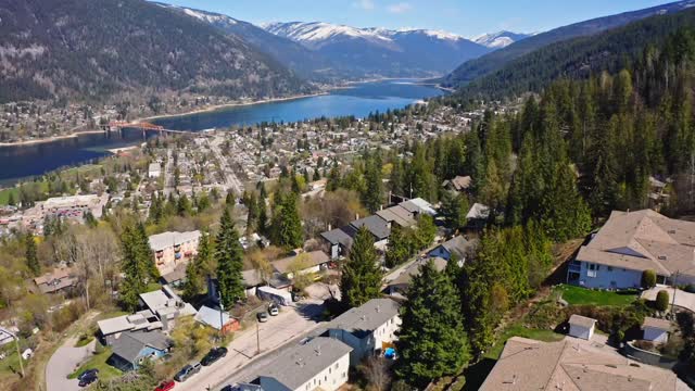 NEW LISTING! 🏡
1222 Selby street Nelson BC
3 bed | 3 bath | 1950sqft |
Offered at $735,000
Discover refined living at this beautifully renovated 3-bedroom, 3-bathroom townhome nestled in an exclusive 4-unit strata complex. Spanning 1,950 sq ft across three levels, this home offers a harmonious blend of luxury and comfort.
The main floor features an open-concept layout with new hardwood flooring, seamlessly connecting the kitchen, dining, and living areas. Large, lake-facing windows flood the space with natural light, and a front balcony provides stunning views of Kootenay Lake and the surrounding mountains.
Ascend to the top floor to find a private primary bedroom complete with a walk-in closet and an ensuite bathroom featuring double sinks. The lower level includes a spacious bedroom with a newly renovated ensuite, ideal for guests or a home office, along with a laundry room and access to a double garage with over-height ceilings for ample storage.
Enjoy the tranquility of a private backyard oasis, featuring a large deck and garden area, perfect for relaxation or entertaining. Call today to book your private showing.
#realtor #realestateforsale #realestateagents #nelson #forsale #home #realestatelife #homeforsale #vancouverrealestate #bchomes