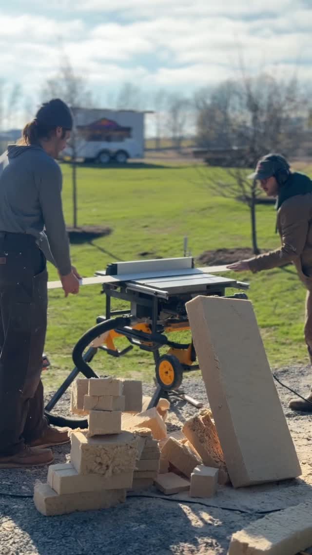 Teamwork is at the core of everything we do. Every project is a reflection of the trust, communication, and shared commitment within our crew. It’s about showing up for each other, solving problems together, and pushing each other to do our best work every day.
#teamwork #collaboration #sharedcommitment #blueprintstoreality #challengeaccepted #sawteethcarpentry #teamupdates #buildingprogress #upstatenewyork #sawteethcarpentry #homerenovation #homeconstruction #nycarpentry