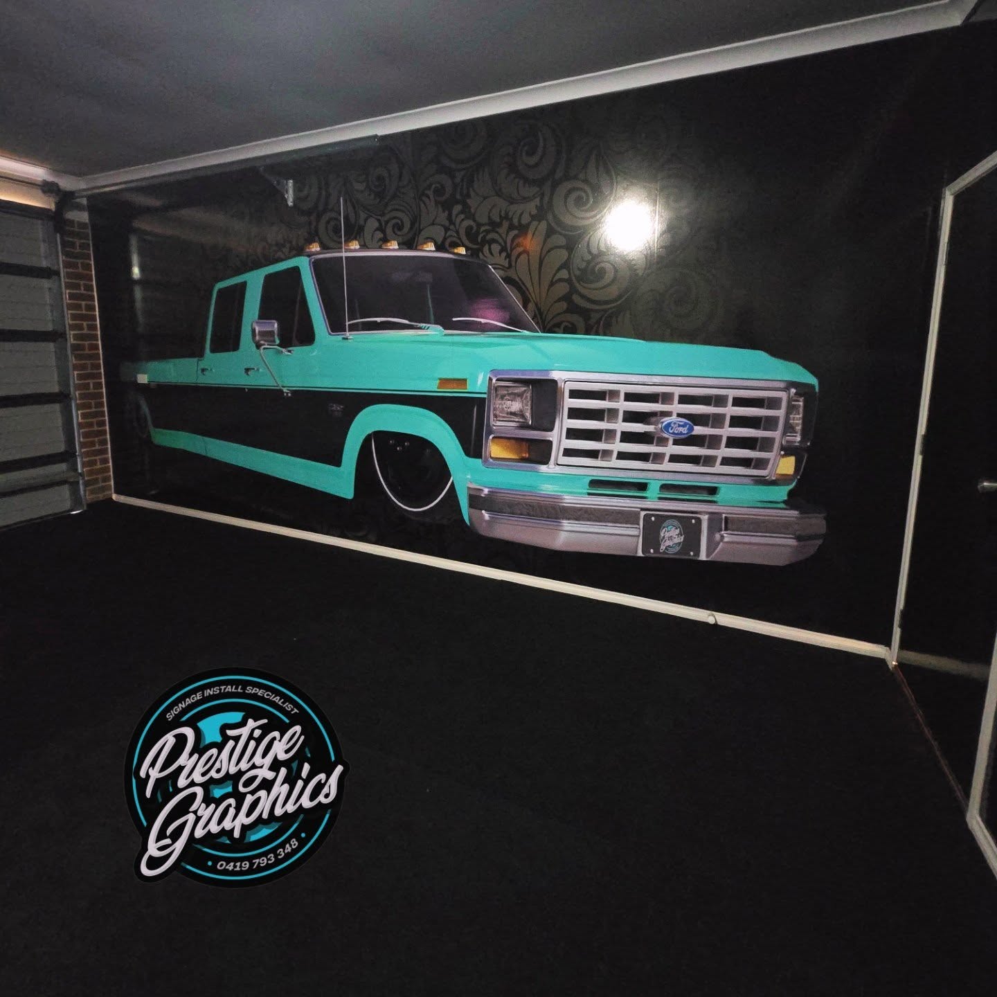 Full wall wrap on 2 walls in this garage!
#wallwraps #vinyl #signage #garage #vinylwraps