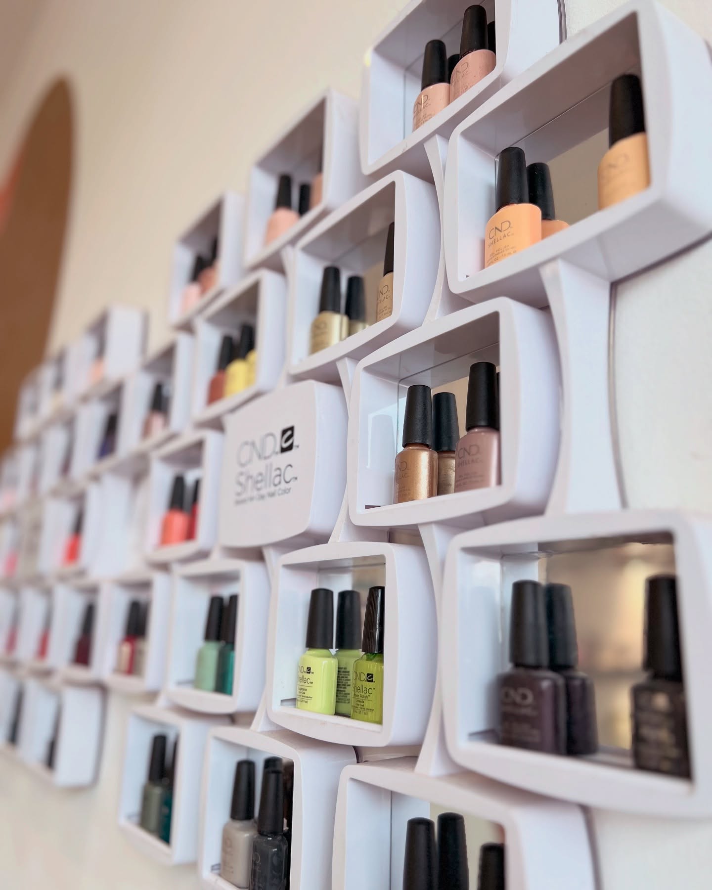 Hands up who has their nails booked in for this month. ✋
If you’re not booked in for your nails yet, you can click the link in our bio & book in online.
#lexquisechorlton #beautysalon #manchesternails #manchesterbusiness #nailsofinstagram #tgb #thegelbottle #thegelbottleinc #biab #gelnails
@cndworld