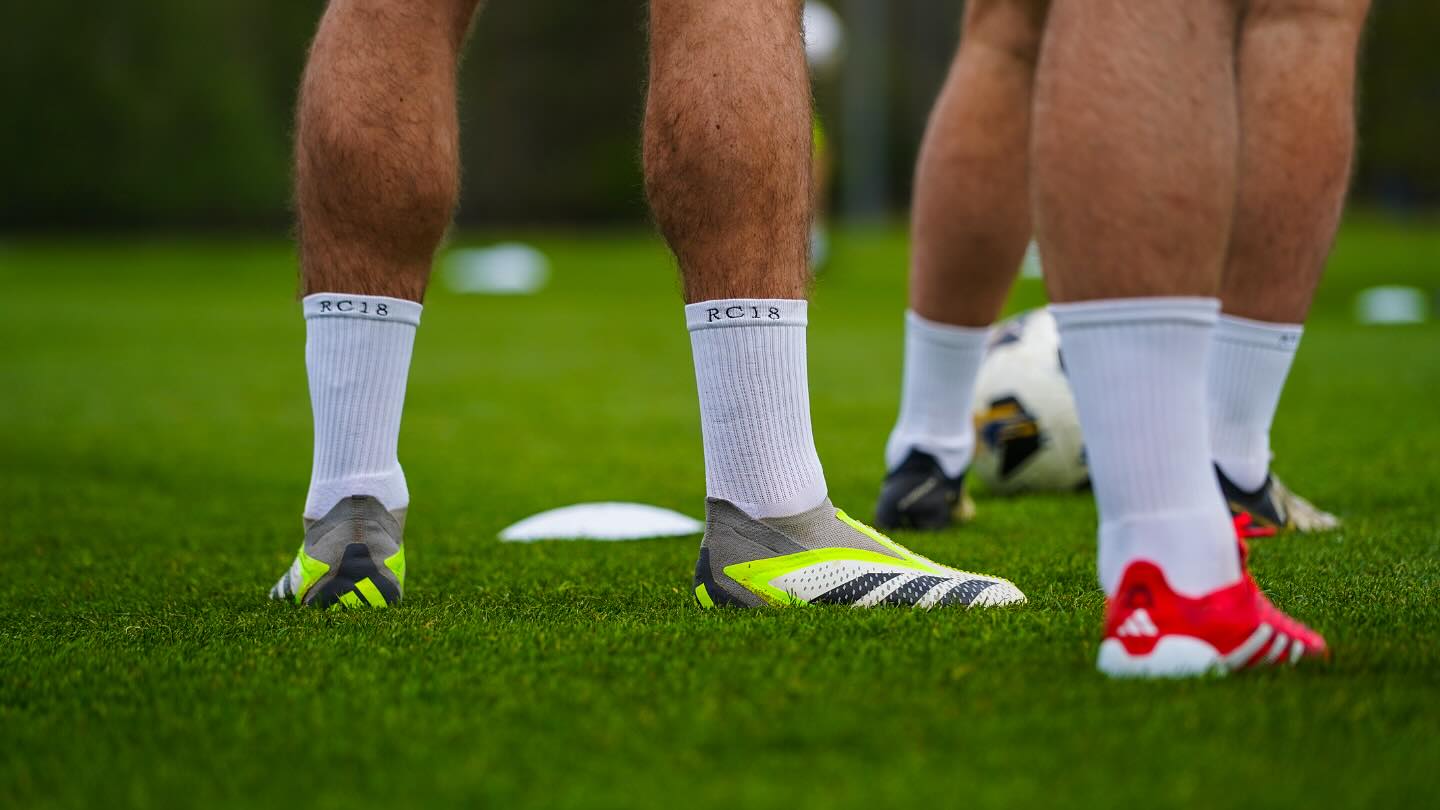 Details ๐ธโจ personalise your socks how you want them to be ๐คฉ