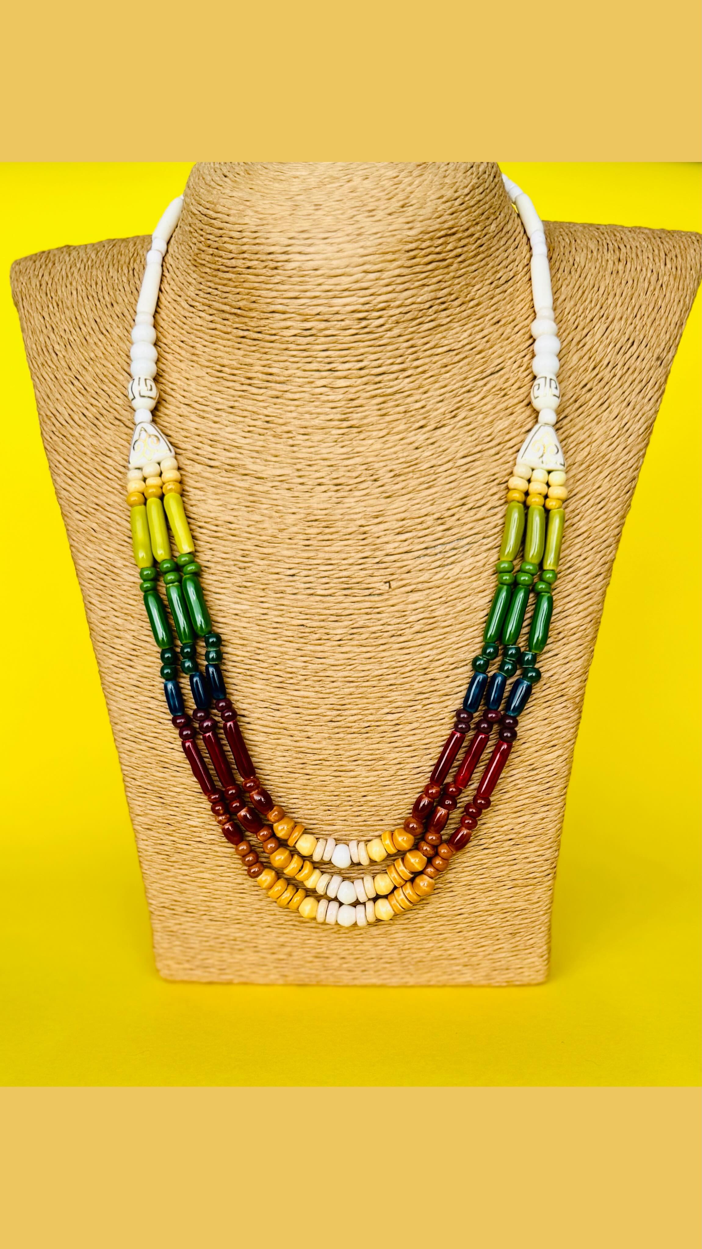 O colar em cerâmica vitrificada colorido é uma obra de arte leve e confortável.
Combina delicadeza e sofisticação.
Não perca a chance de ter o seu, acessando a nossa loja virtual.
Aproveite o FRETE GRÁTIS para todo o Brasil.