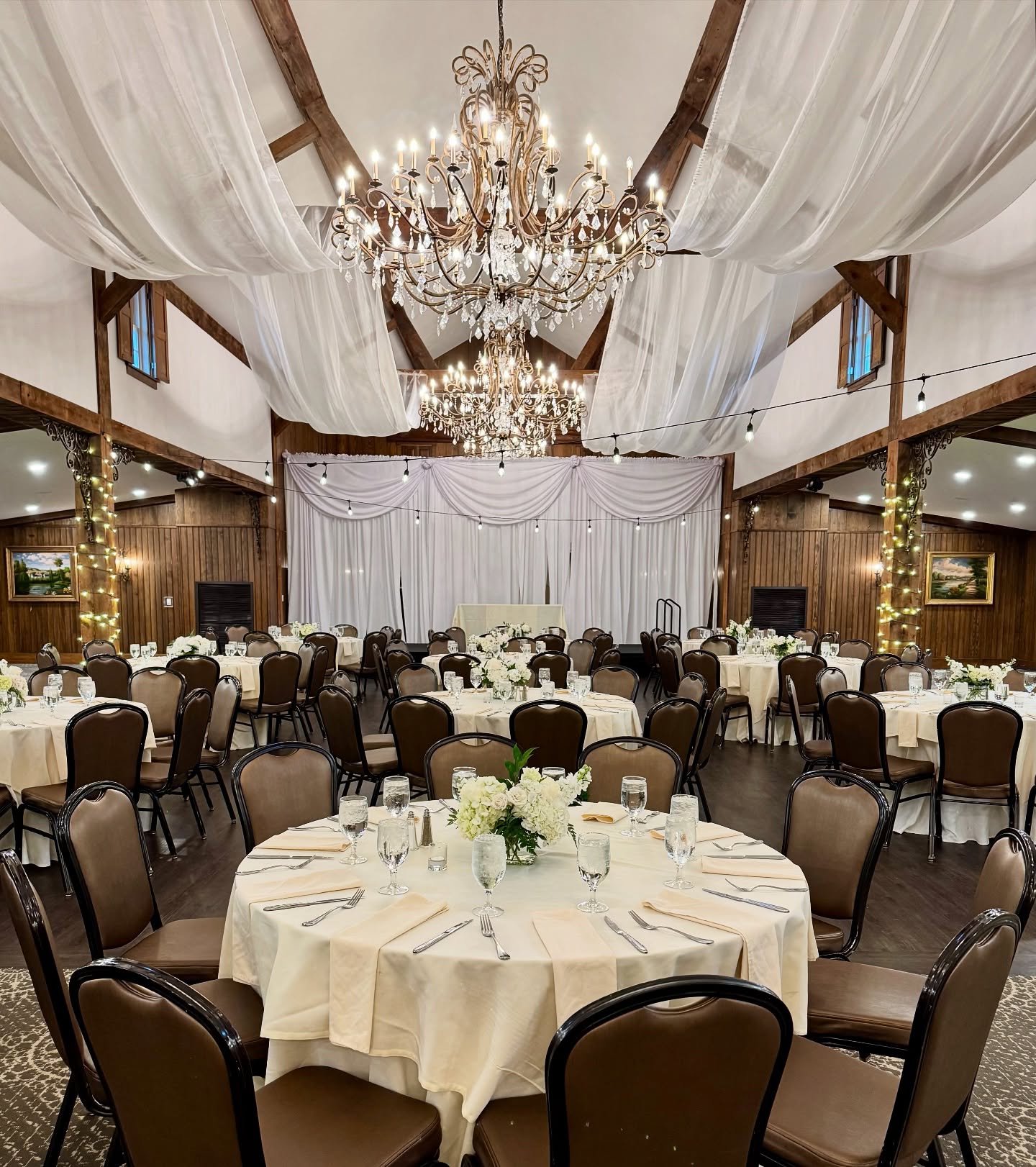 Honoring a loved one with grace and care. 🕊️ At Normandy Farm, we handle every detail of Memorial Receptions, including heartfelt floral arrangements by @willowandthistle. We