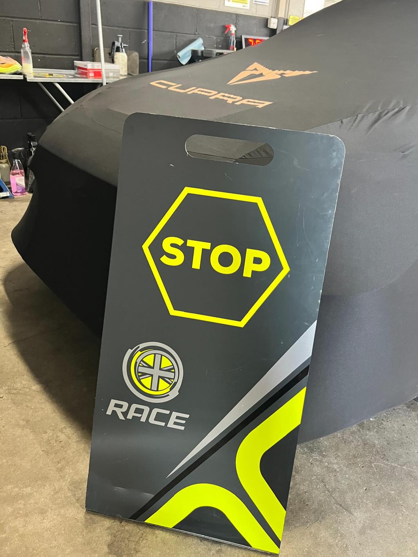 😴
George has had a busy day here @snettertonofficial getting ready for Round 3 of the @britcarendurancechampionship
Sleep well - tomorrow is time to #bringthenoise
@nick.hull.294 @richardavery66 put the miles in!
#thatraceteam