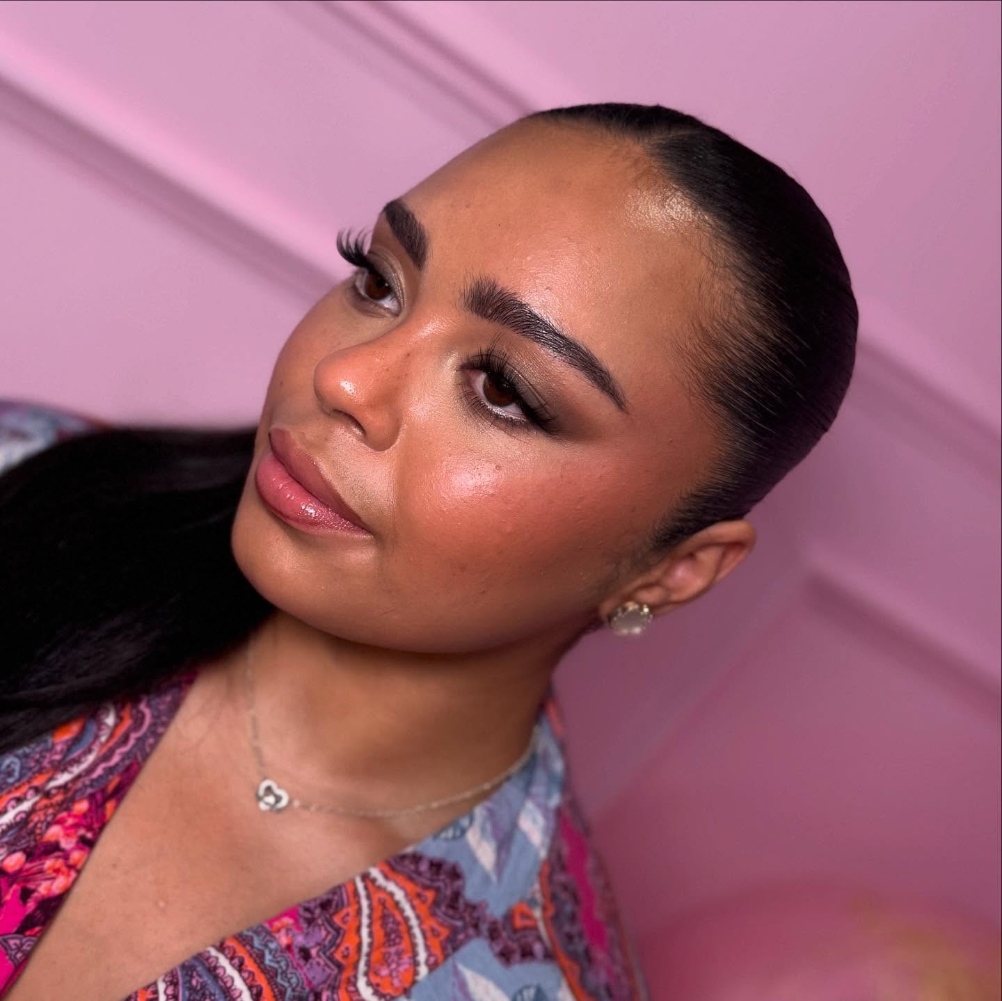 Throwback to this dreamy soft glam moment 💫
-
Still swooning over this elegant look from last our live with @angelzprom — soft smokes on the eyes, flawless skin and a perfectly balanced nude lip ✨💄
She wanted something timeless and glowy, and we delivered just that 💕
Prom 2025 has only 2 slots left— if soft glam is your vibe, let’s make it happen! DM to book 📩
Model: @x.imarnia.x
#SoftGlam #PromMakeup #MakeupByAmandaBorg #ThrowbackGlam #PromReady #glow