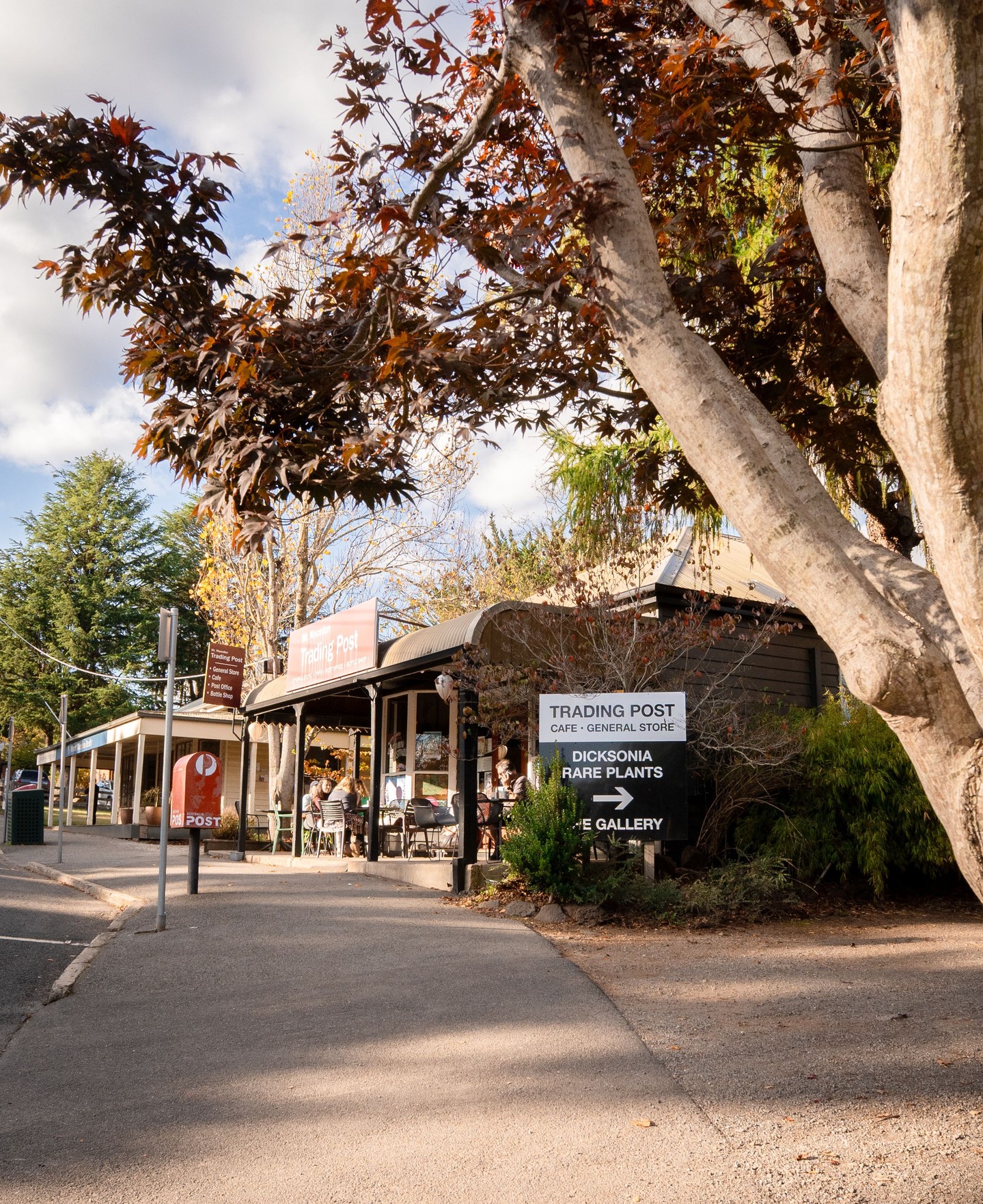 Brunch amongst the clouds ☁️ Come on in, the cafe is toasty warm, and our shelves are stacked with all kinds of homemade goodies! 😋
.
.
.
.
.
#mountmacedontradingpost #mmtp #mtmacedontradingpost #auspost #mtmacedon #mountmacedon #macedon #woodend #macedonranges #macedonrangeswine #macedonrangesfoodie #macedonrangesnaturallycool #daylesfordmacedonranges #visitvictoria #onehourout #onehouroutofmelbourne #smallbusinessvictoria