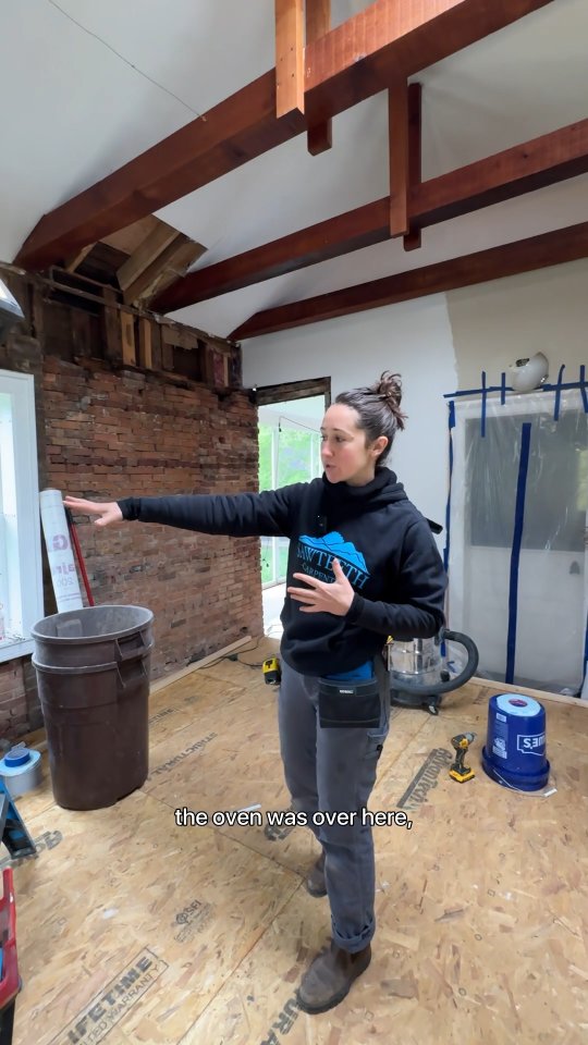 Lilly walks us through the Essex kitchen project, where we are giving this space a thoughtful upgrade. The old layout meant carrying boiling water across the room. Definitely not ideal.
Now, they are reworking the entire flow to make it safer and more functional while incorporating some old-world charm. A smarter layout makes all the difference!
#kitchenrenovation #essexny #carpentrywork #sawteethcarpentry #layoutmatters #designbuild #behindthebuild #kitchenupdate #teamworkinprogress #historicremodel