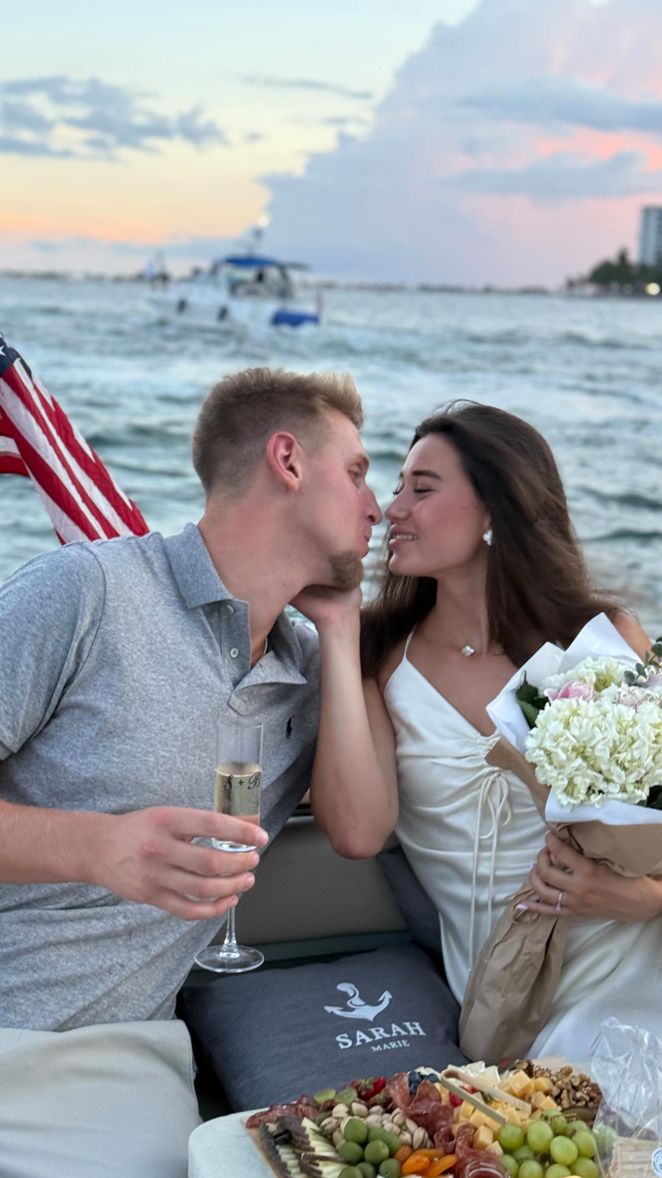 Your love story deserves a setting this unforgettable. Let’s plan your proposal in Miami together 💖🚤
#miamiproposal #miamiproposalplanner #yachtproposal #yachtproposalmiami #proposalideas #miamiproposals #miamiproposalideas