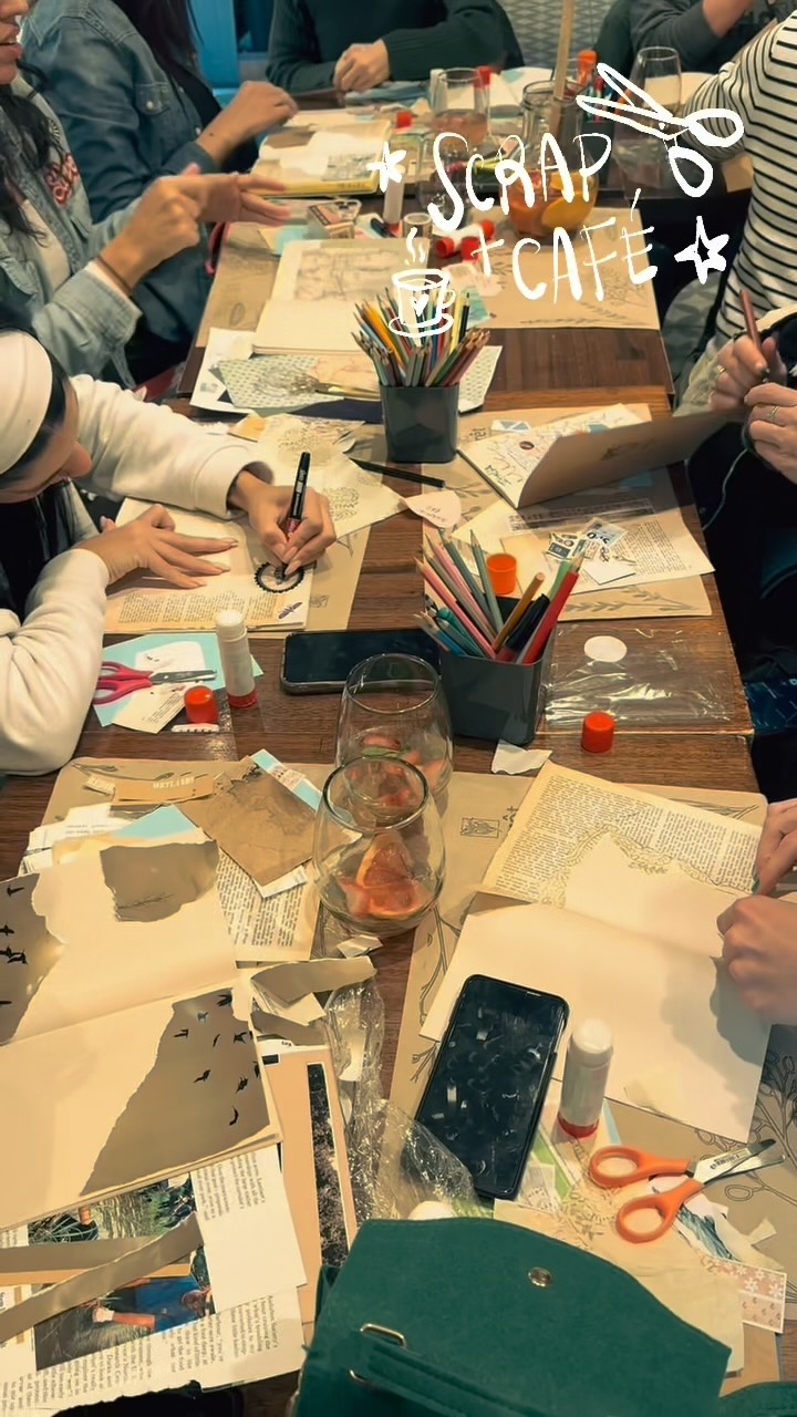En el Taller Scrap+café bajo la temática “Tu viaje soñado”, recordamos nuestro último viaje y planificamos el próximo.✨🥰
Gracias a todas las que vinieron y se permitieron vivir una tarde donde jugamos y creamos juntas. 🤗
La próxima edición del taller es el sábado 27 de Septiembre en @foret.bsas ☕️Escribime para más info.🤗🤗
Te espero con muchas ganas de crear.
Giselle✨🫀
@saycheesetolife
Gracias @fotosprinthq por imprimir las fotos de nuestros viajes, @tol.objetosdedisenio por los cuadernos donde hicimos nuestras creaciones, @fabercastellargentina por los lápices y marcadores que usamos para dibujar y escribir, @lespapeles por los papeles y @sweetandfunnyok por los stickers. Gracias @editorialelateneo por el libro “Viajeras” y el mío, “Lo que va vuelve” que formaron parte del sorteo final. ✨
#scrapbook #scrapbooking #scrapbookingargentino #journal #journaling #artjournal #cuadernoscrap
#creatividad #papeleria #papeleriabonita #papel #arteconpapel #documentacioncreativa
#selfdate #momentoparami #espacioparami #citaconmigo #creacionconsciente #reconectarte
#mujerescreando #saycheese #saycheesetolife