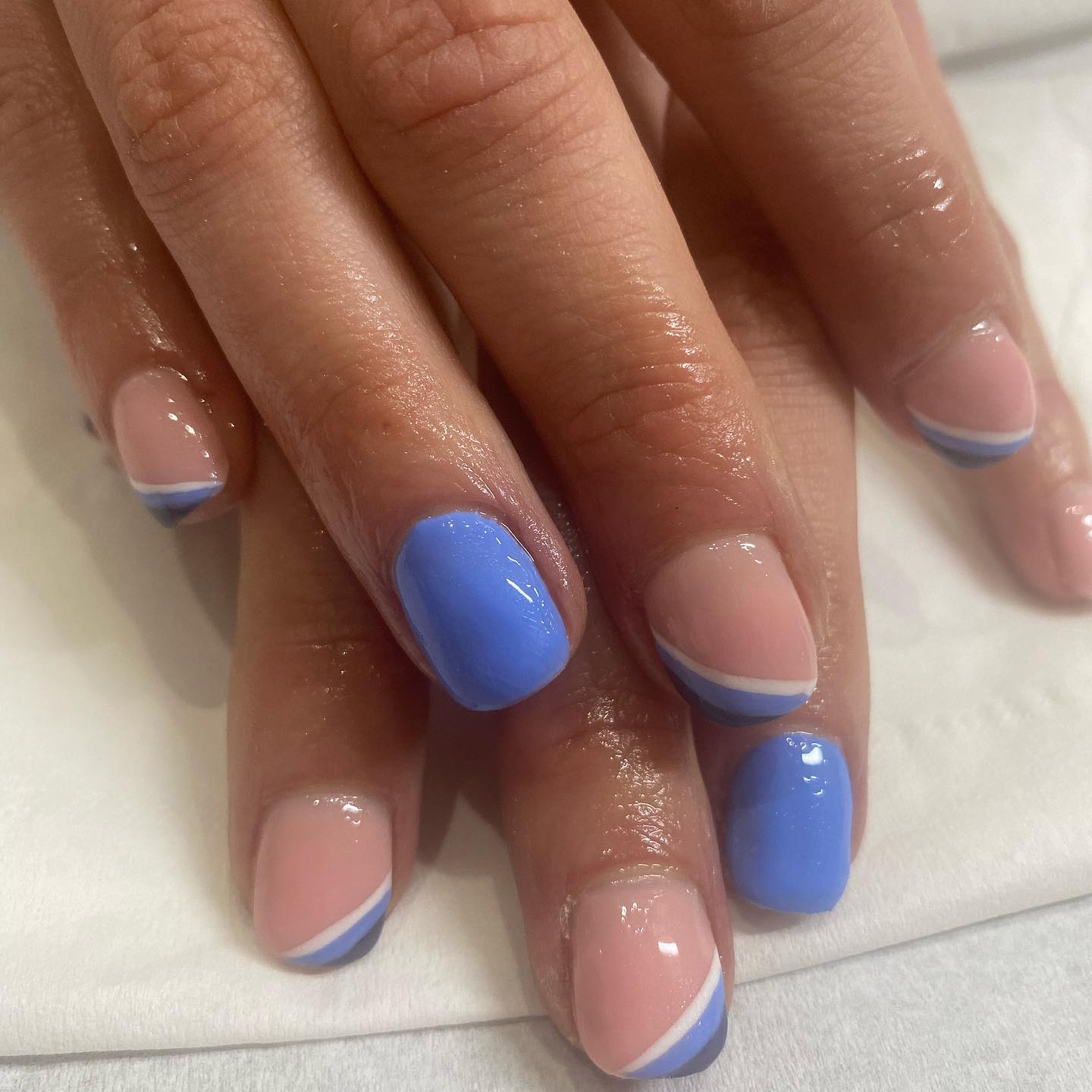 The sun is out 🌞 let’s go bright!