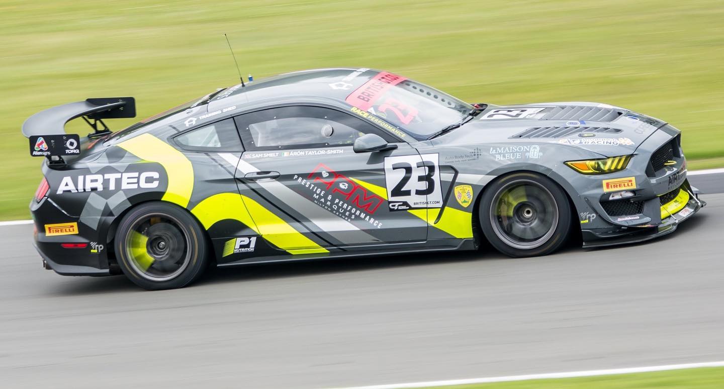 After a Herculean effort to get the #mustanggt4 repaired after @silverstonecircuit it just wasn’t to be. We very much live and die as a team, this weekend @doningtonpark was unfortunately option two... Snatching defeat from the jaws of victory following a very, very poor pit stop. @samsmelt and @arontaylorsmith had the pace but we didn’t make that shown... regroup and onwards to @circuit_spafrancorchamps 📸 = @andrewlofthouse