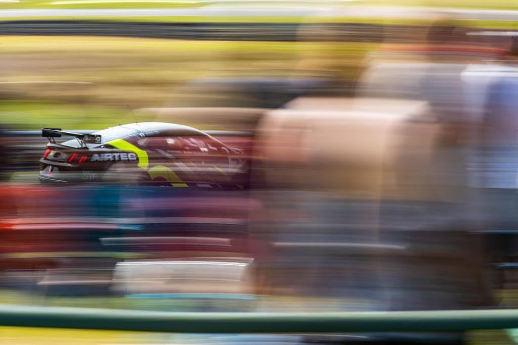 Like Round One @british_gt - gone in a flash... Difficult weekend, strong pace yet no dice... full release to follow!
📸 = @andrewlofthouse