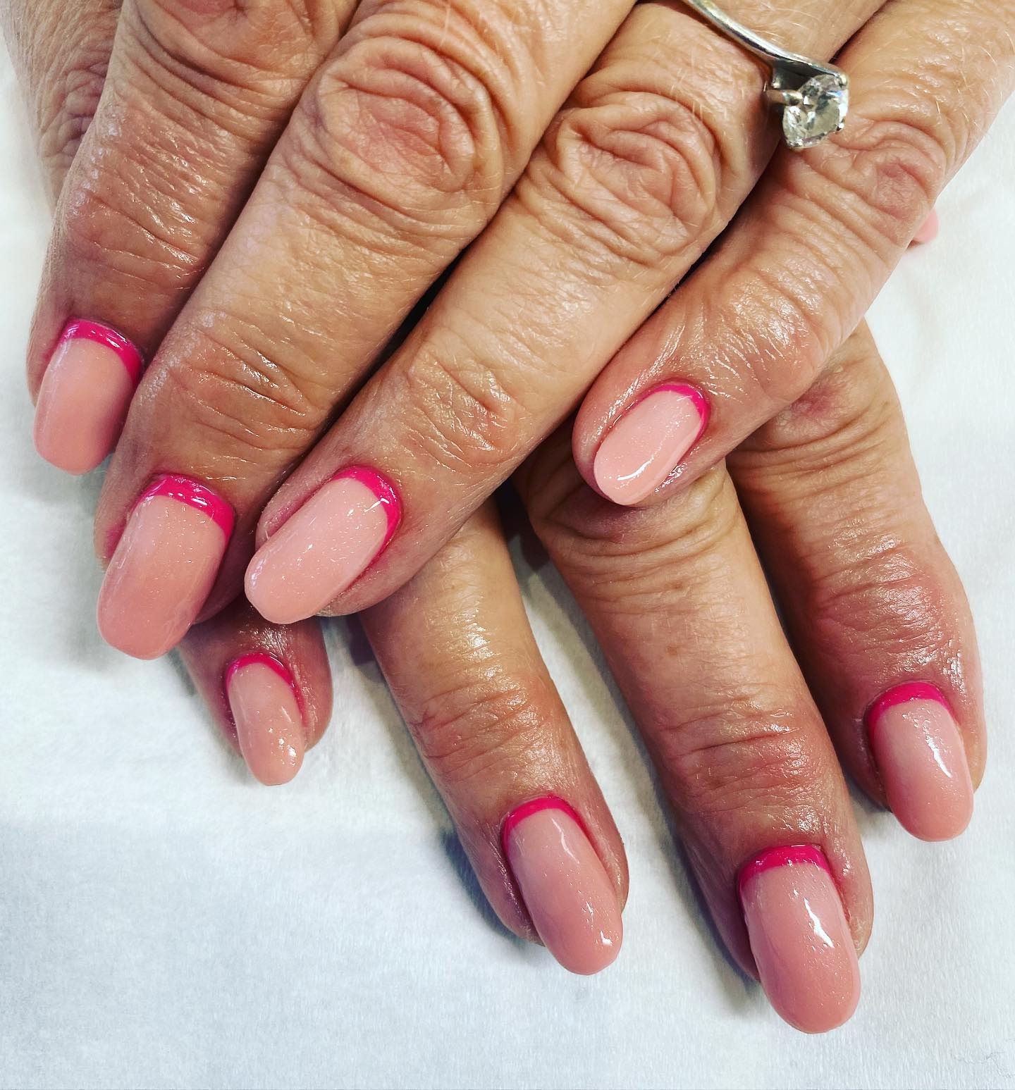 Oh BIAB we love you!! What do you think of the reverse french manicure? 😍😍#thegelbottle