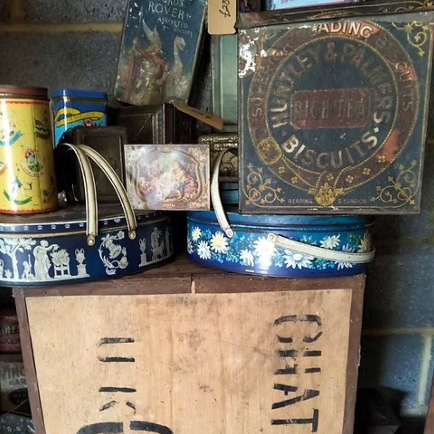 Antique Huntley & Palmers “Rich Tea” shop counter Biscuit Tin Superior Reading | https://share.google/QDWmapEmK6ifmLDQV #stufftoyouandme