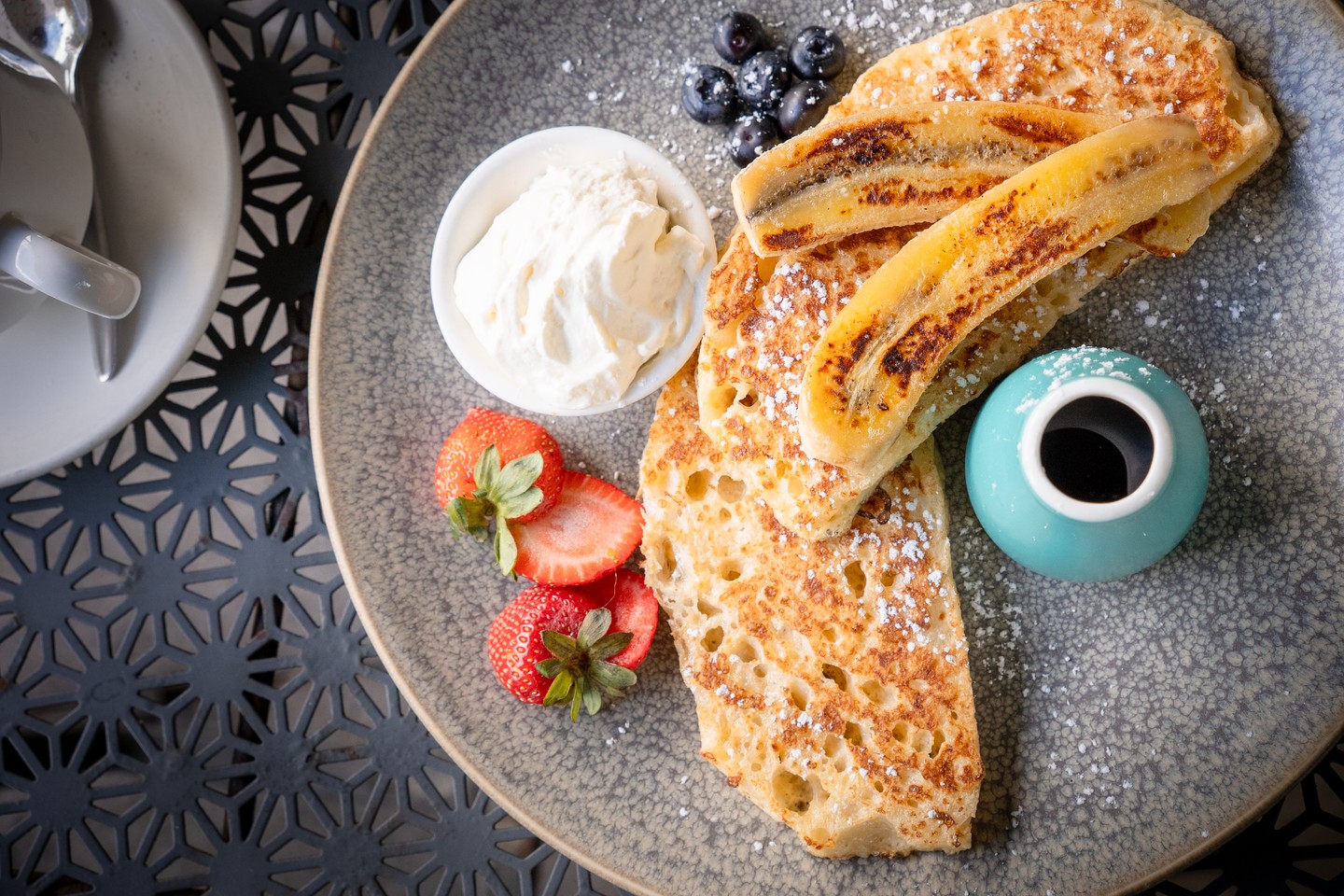 French toast with fresh berries, banana, maple syrup and cream. Catch it on the specials board next visit!
#macedonrangescafe #mountmacedontp #frenchtoast #brunchmacedon