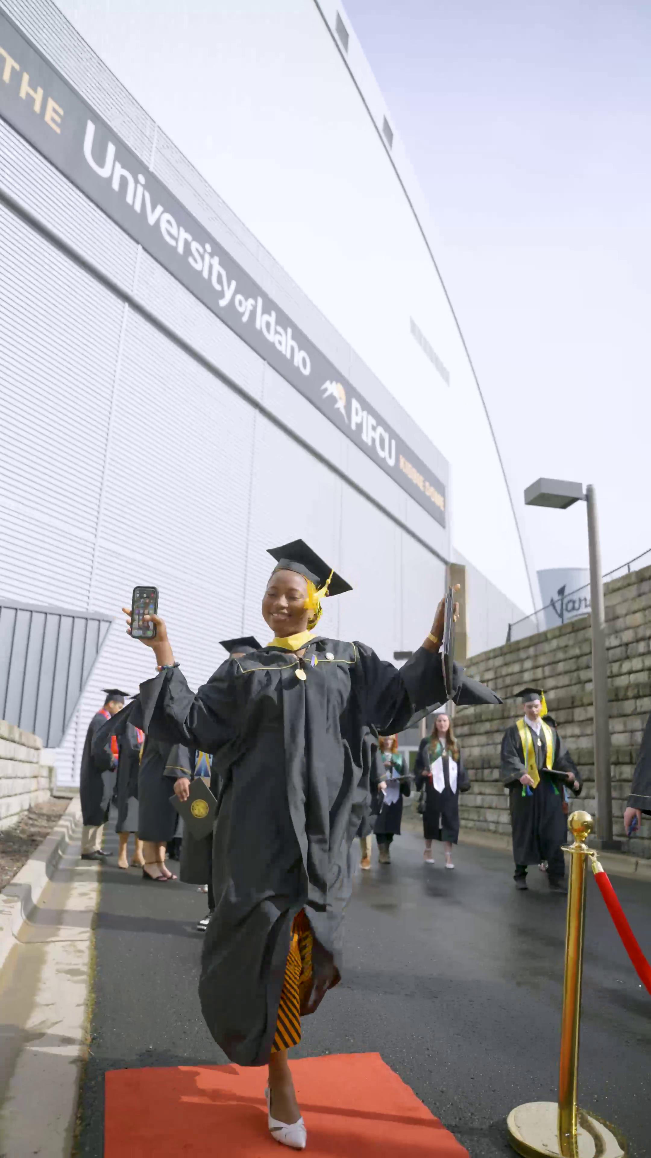 They've got that just graduated swagger. 📸😎🫶